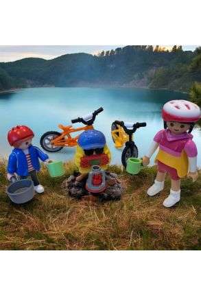 Playmobil Camping cu Biciclete si Figurine – Set Colectie Outdoor Compatibil Lego